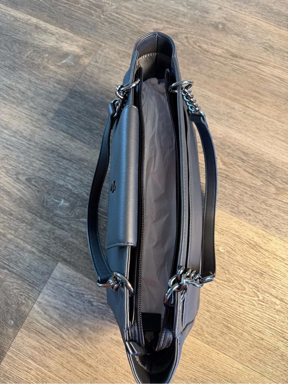 Simply Vera Vera Wang Black Chain-Accent Shoulder Bag